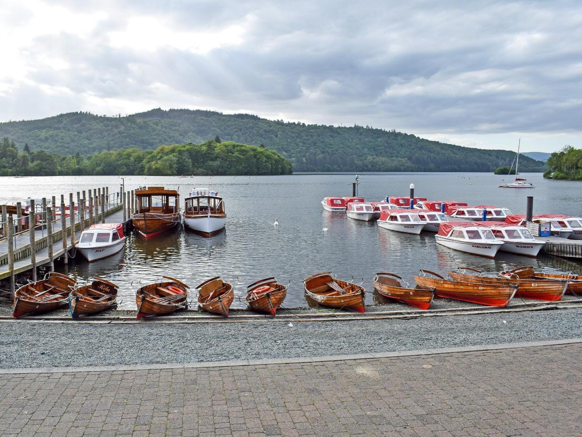 Biskey Burrow Villa Bowness-on-Windermere Exterior photo